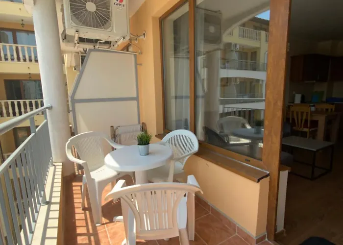 Royal Dreams * ساني بيتش